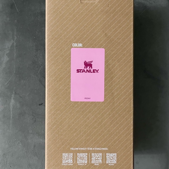 Stanley Quencher 2.0 Tumbler in Peony - Picture 6 of 9